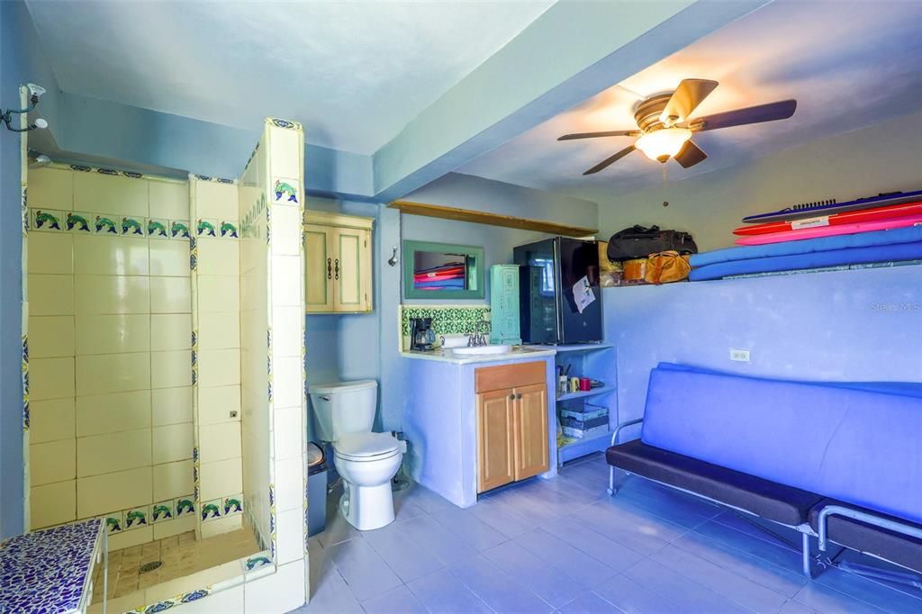 На продажу: $1,300,000 (5 спален, 5 ванн, 2300 Квадратных фут)