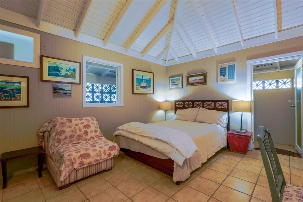 На продажу: $1,300,000 (5 спален, 5 ванн, 2300 Квадратных фут)