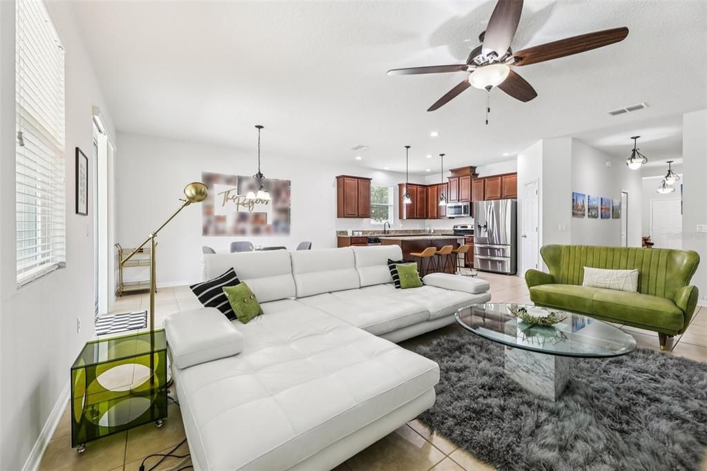 出租: $2,500 (4 贝兹, 2 浴室, 2017 平方英尺)