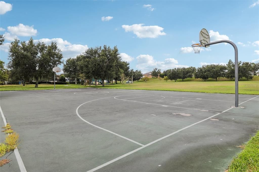 出租: $2,500 (4 贝兹, 2 浴室, 2017 平方英尺)