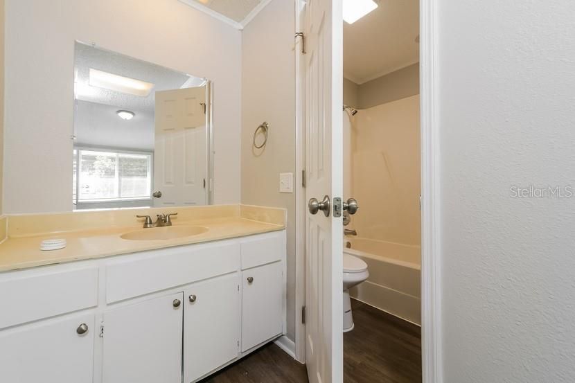 待售: $249,000 (3 贝兹, 2 浴室, 1176 平方英尺)