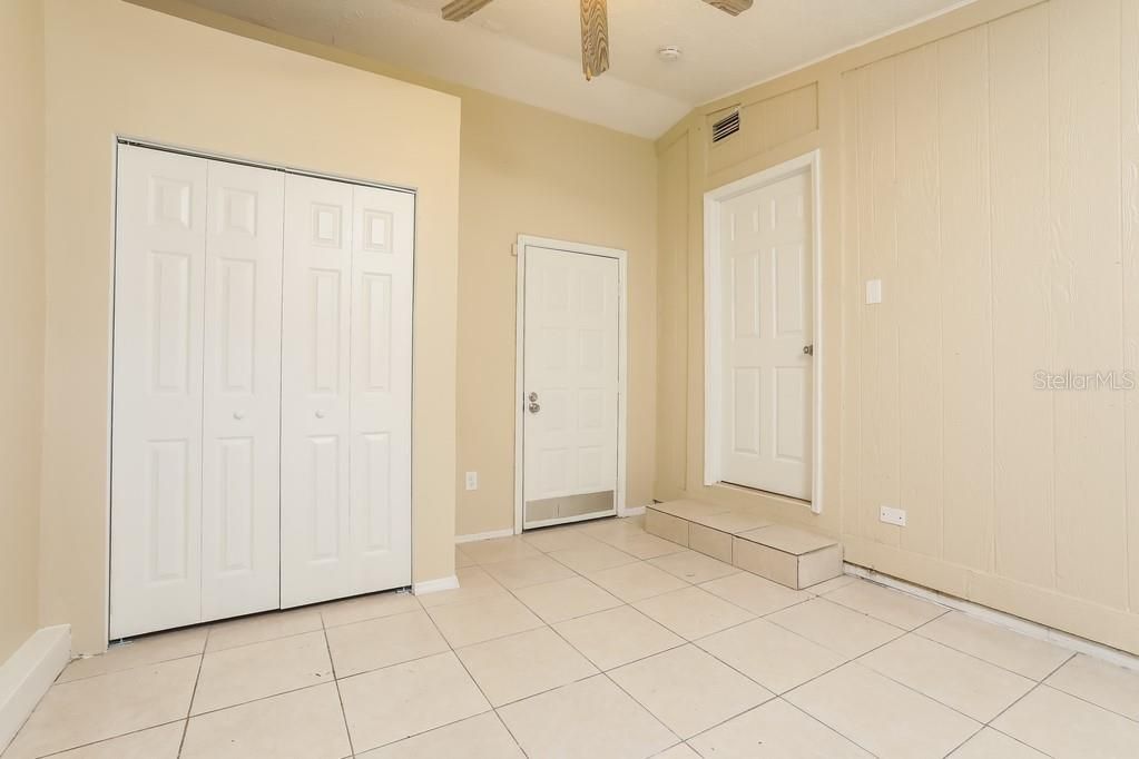 For Sale: $255,000 (3 beds, 2 baths, 1176 Square Feet)