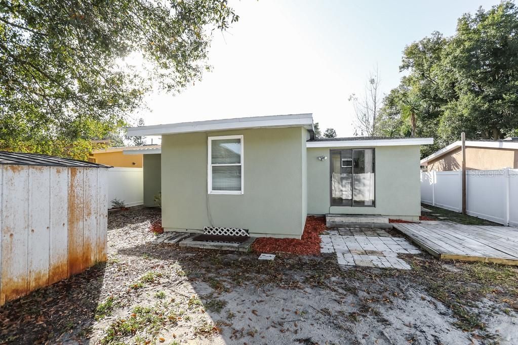 For Sale: $255,000 (3 beds, 2 baths, 1176 Square Feet)