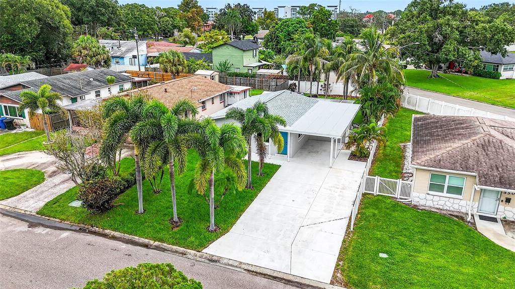 For Rent: $3,000 (2 beds, 1 baths, 852 Square Feet)