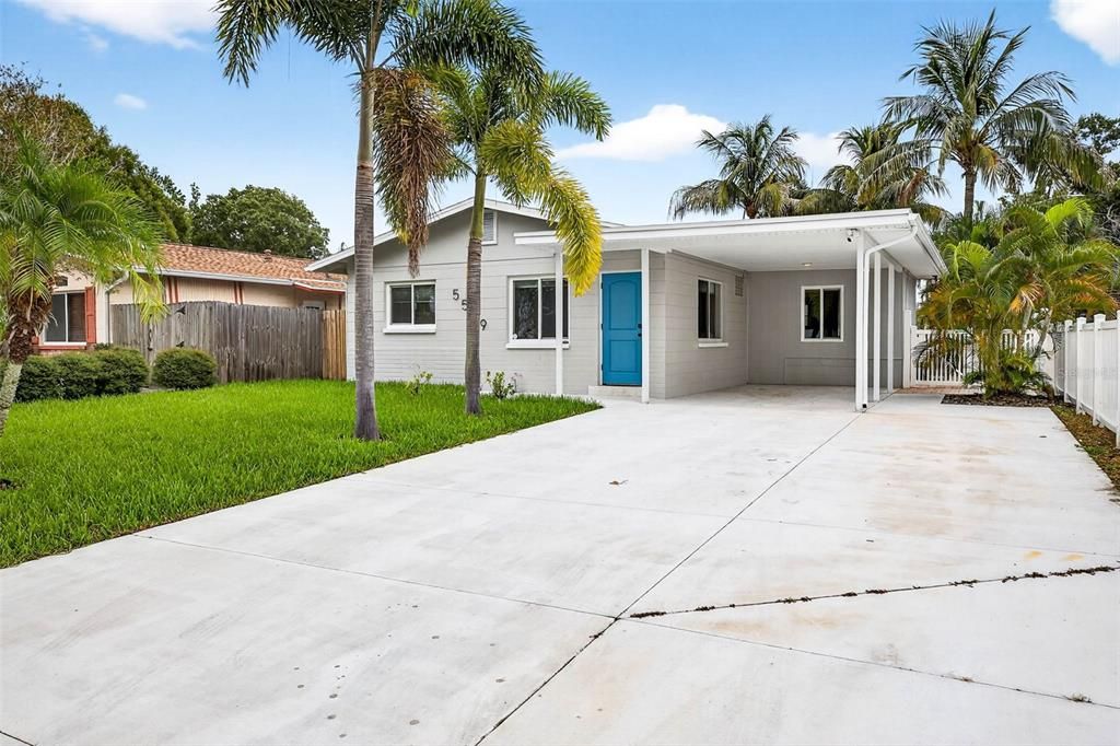 For Rent: $3,000 (2 beds, 1 baths, 852 Square Feet)