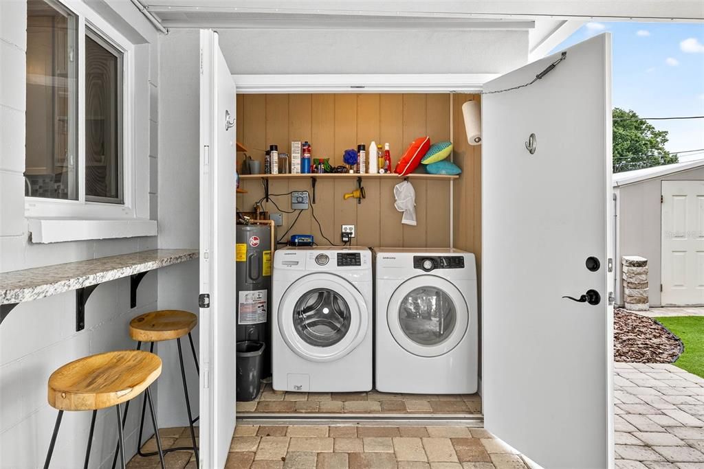 For Rent: $3,000 (2 beds, 1 baths, 852 Square Feet)