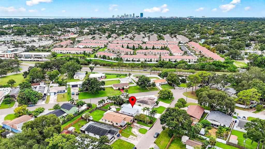 For Rent: $3,000 (2 beds, 1 baths, 852 Square Feet)