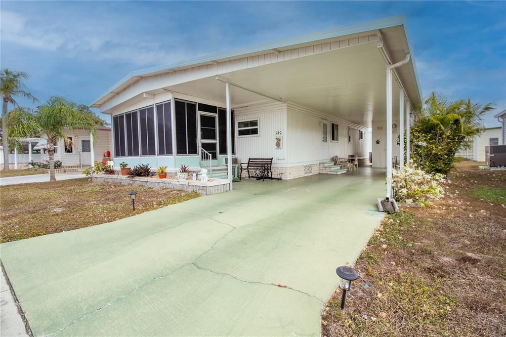 待售: $170,000 (2 贝兹, 2 浴室, 1056 平方英尺)