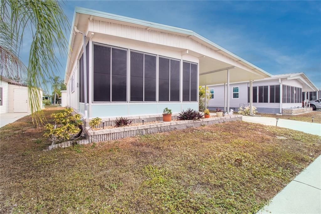 待售: $170,000 (2 贝兹, 2 浴室, 1056 平方英尺)