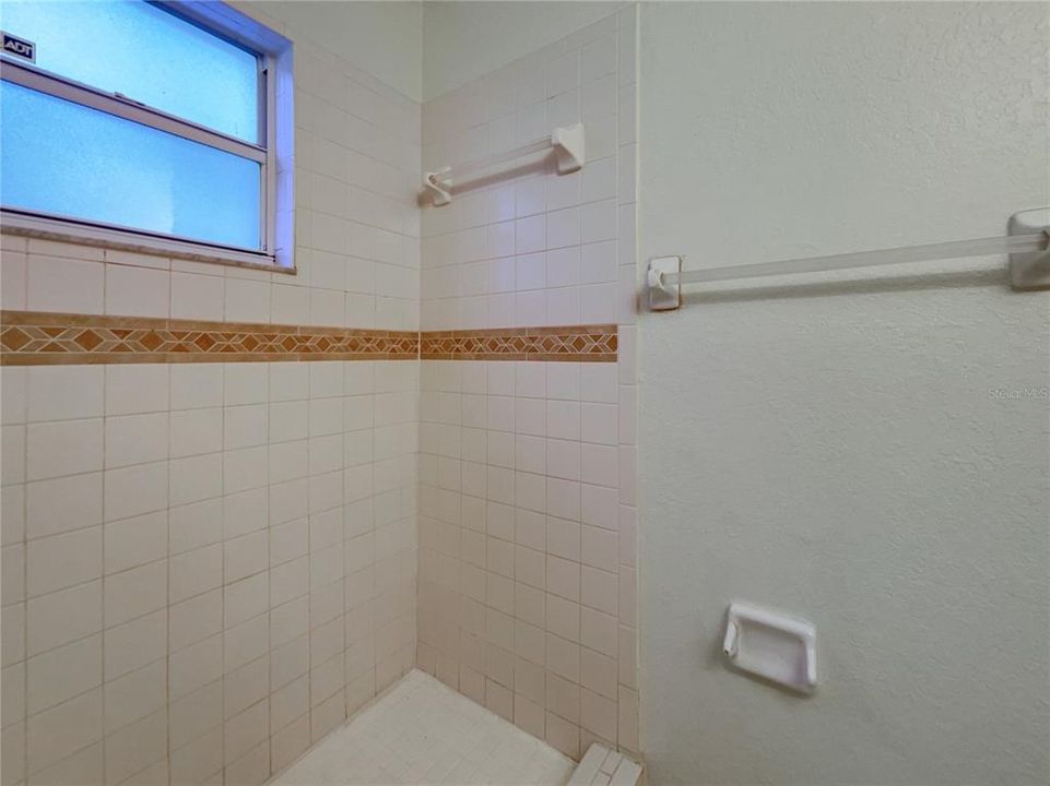 For Sale: $312,000 (3 beds, 2 baths, 1192 Square Feet)