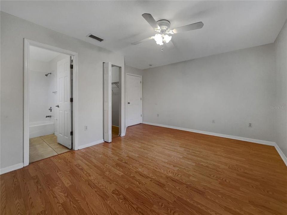 For Sale: $312,000 (3 beds, 2 baths, 1192 Square Feet)