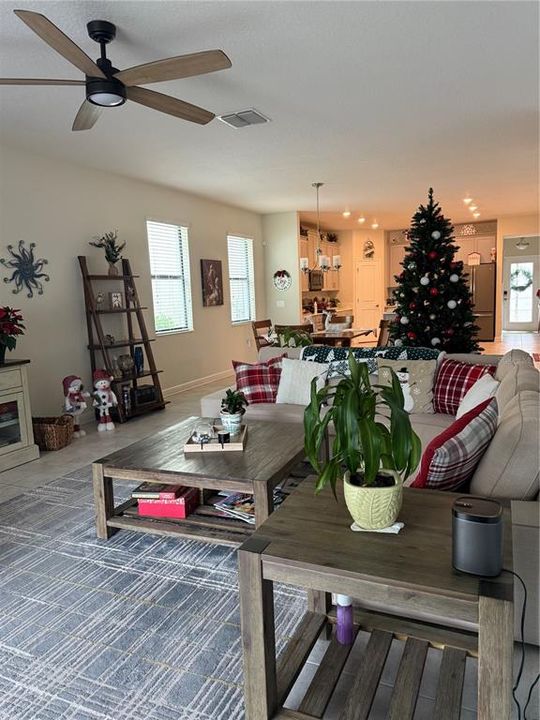 For Rent: $3,300 (3 beds, 2 baths, 2080 Square Feet)