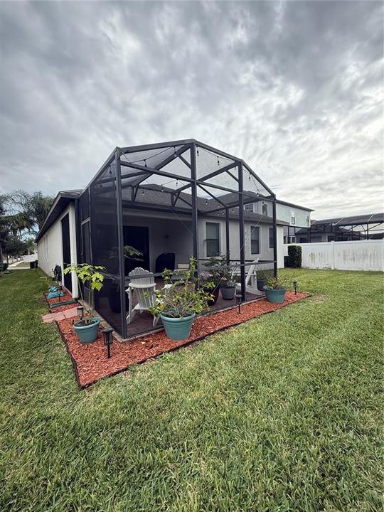 For Rent: $3,300 (3 beds, 2 baths, 2080 Square Feet)