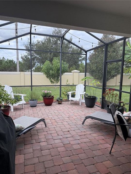 For Rent: $3,300 (3 beds, 2 baths, 2080 Square Feet)