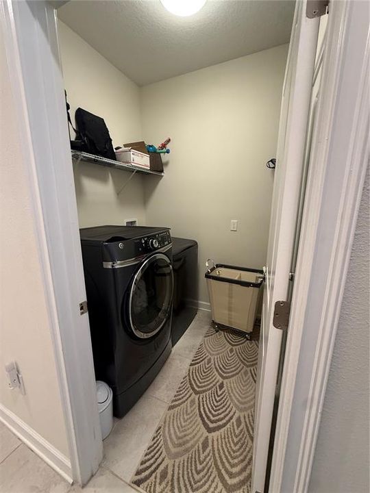 For Rent: $3,300 (3 beds, 2 baths, 2080 Square Feet)