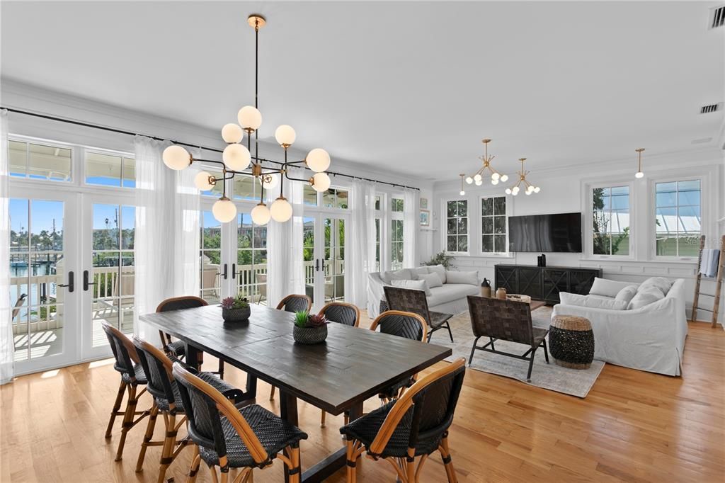 На продажу: $3,899,000 (4 спален, 4 ванн, 3480 Квадратных фут)