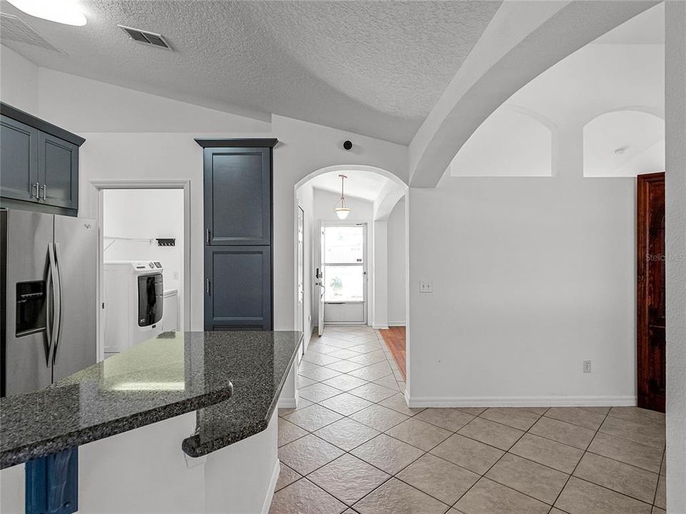 На продажу: $349,999 (3 спален, 1 ванн, 1428 Квадратных фут)