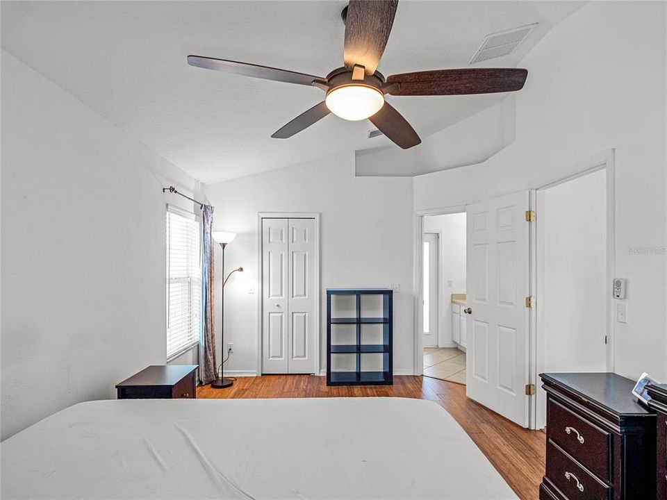 На продажу: $349,999 (3 спален, 1 ванн, 1428 Квадратных фут)