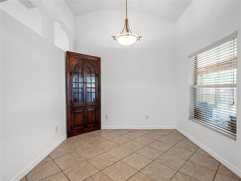 На продажу: $349,999 (3 спален, 1 ванн, 1428 Квадратных фут)