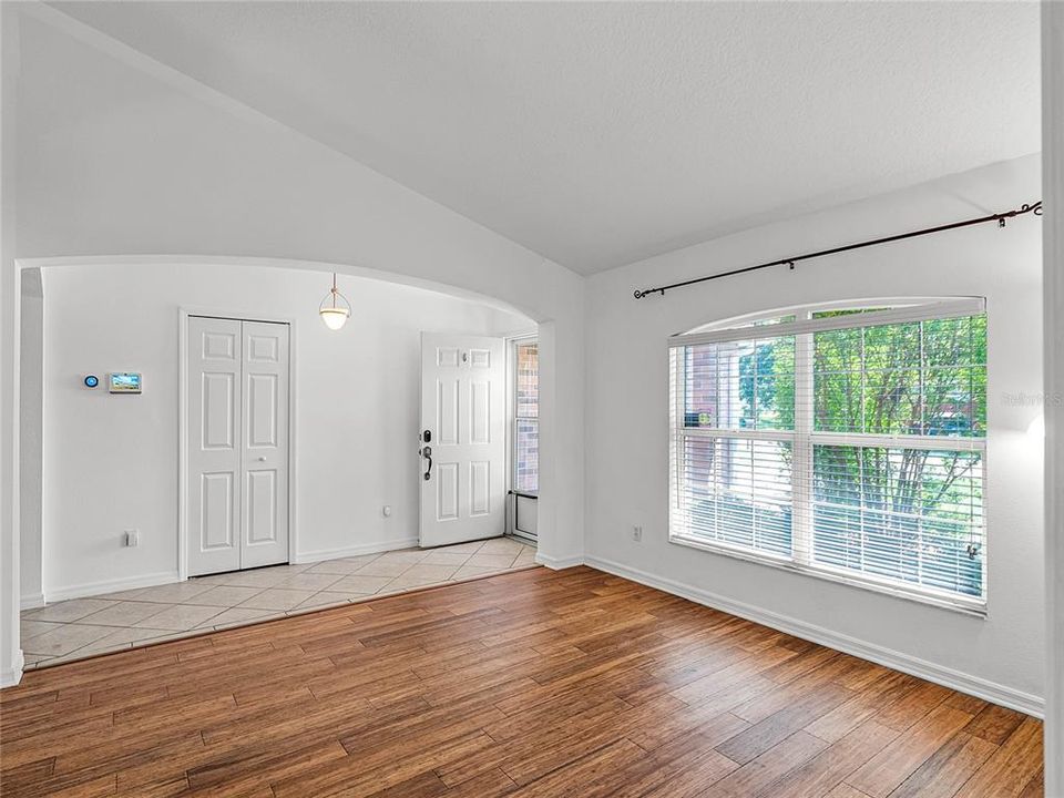 На продажу: $349,999 (3 спален, 1 ванн, 1428 Квадратных фут)