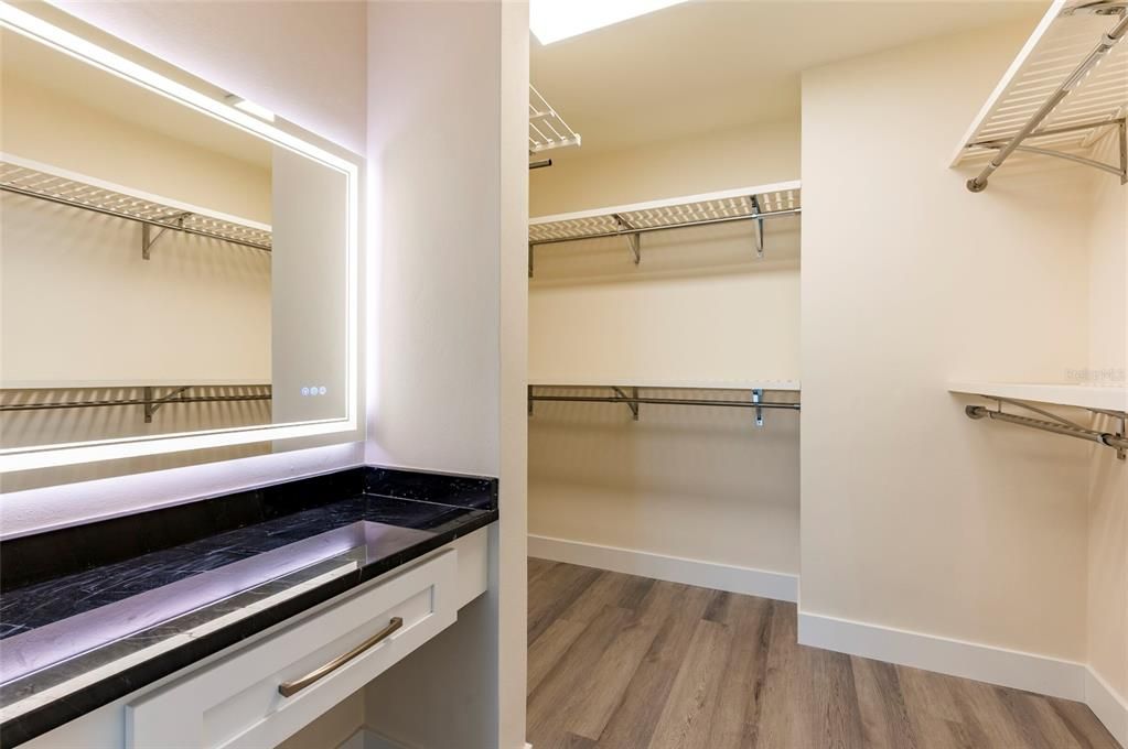 待售: $359,000 (2 贝兹, 2 浴室, 1600 平方英尺)