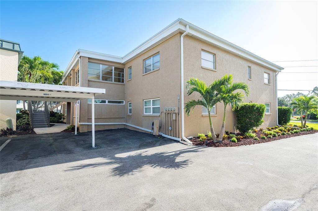 待售: $359,000 (2 贝兹, 2 浴室, 1600 平方英尺)