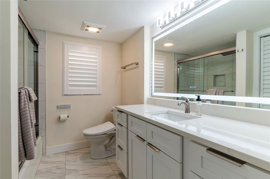 待售: $359,000 (2 贝兹, 2 浴室, 1600 平方英尺)