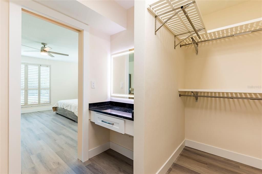 待售: $359,000 (2 贝兹, 2 浴室, 1600 平方英尺)