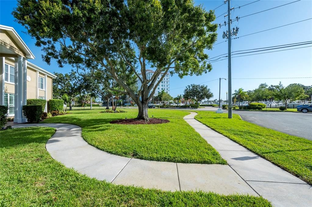 待售: $359,000 (2 贝兹, 2 浴室, 1600 平方英尺)