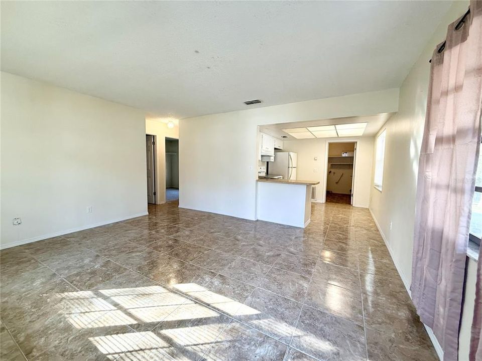For Rent: $1,525 (2 beds, 1 baths, 708 Square Feet)