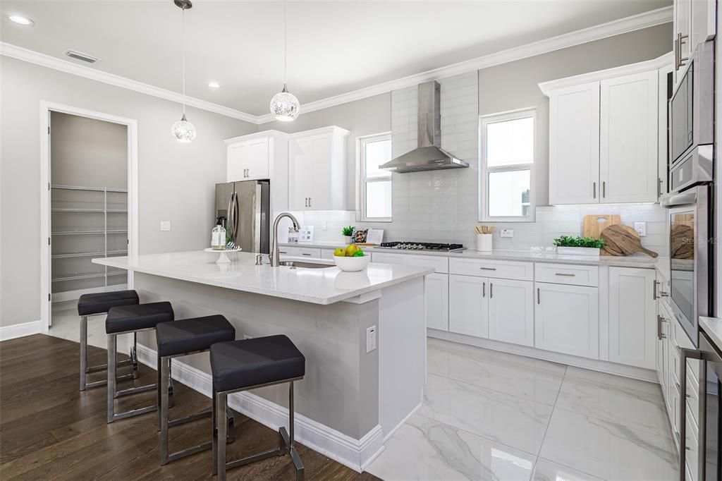 En Venta: $769,000 (4 camas, 3 baños, 2946 Pies cuadrados)