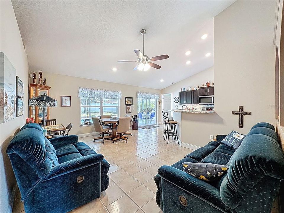 待售: $349,000 (3 贝兹, 2 浴室, 1536 平方英尺)