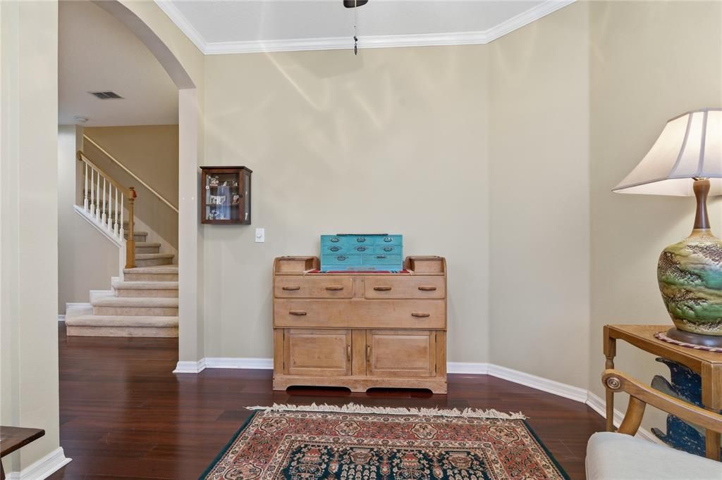 For Sale: $319,900 (3 beds, 2 baths, 1587 Square Feet)