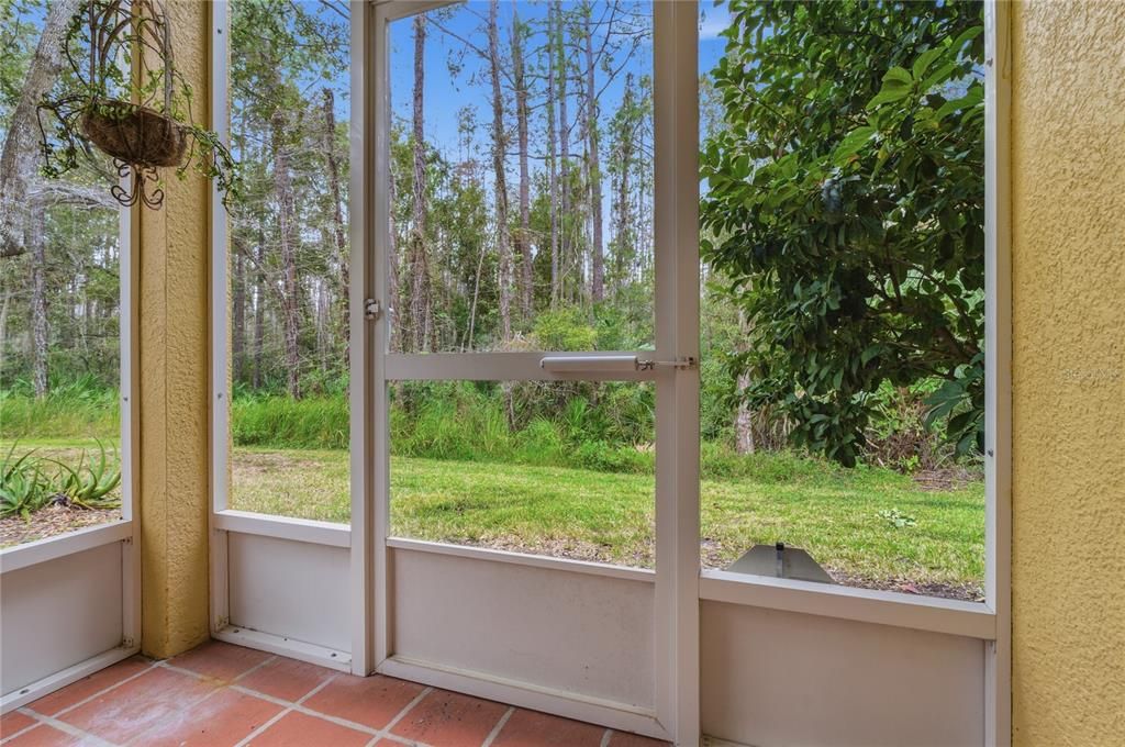 For Sale: $319,900 (3 beds, 2 baths, 1587 Square Feet)