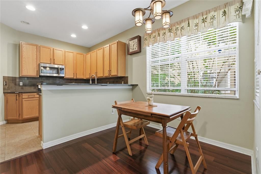 For Sale: $319,900 (3 beds, 2 baths, 1587 Square Feet)