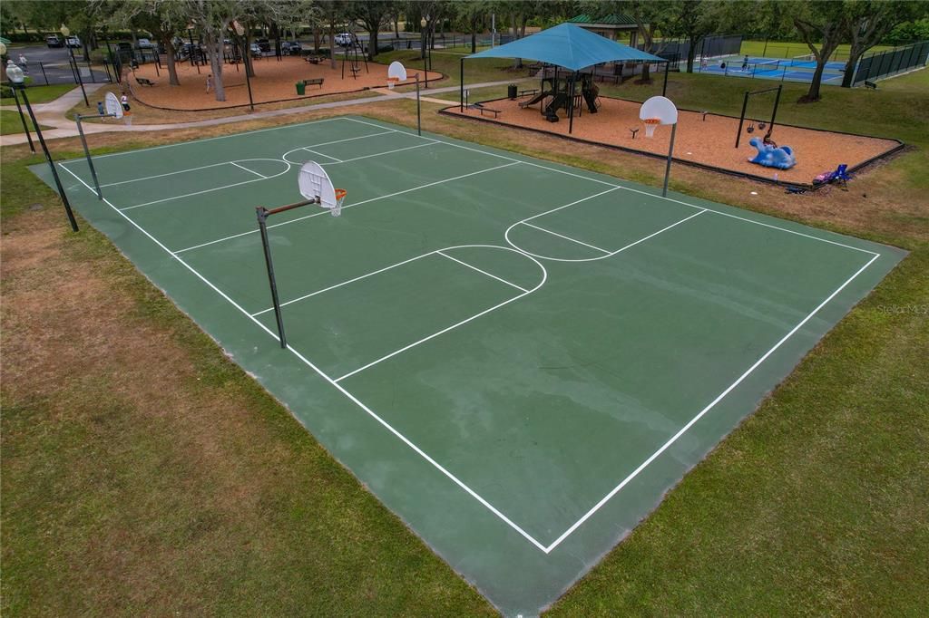 For Sale: $319,900 (3 beds, 2 baths, 1587 Square Feet)