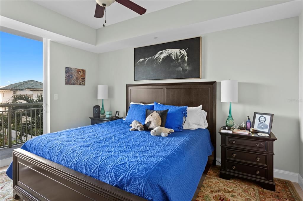 En Venta: $719,900 (2 camas, 2 baños, 1242 Pies cuadrados)