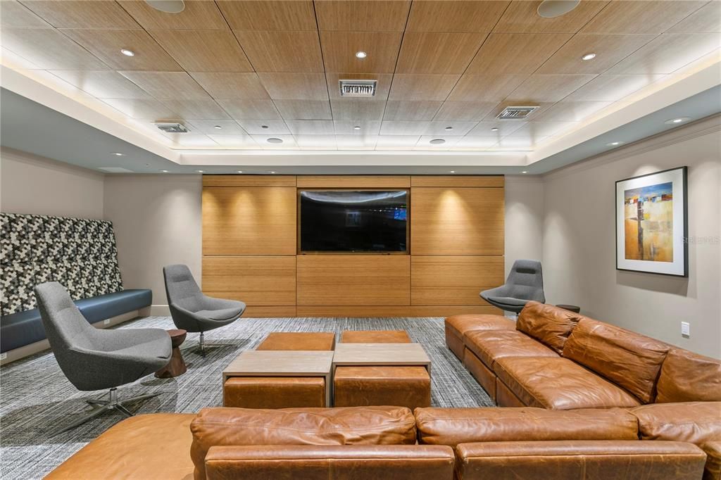 En Venta: $719,900 (2 camas, 2 baños, 1242 Pies cuadrados)