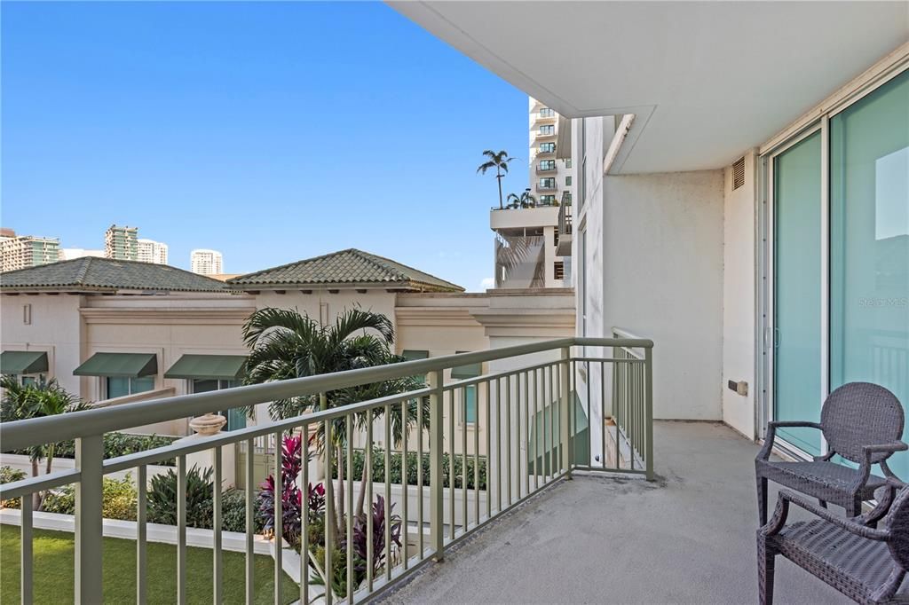 En Venta: $719,900 (2 camas, 2 baños, 1242 Pies cuadrados)