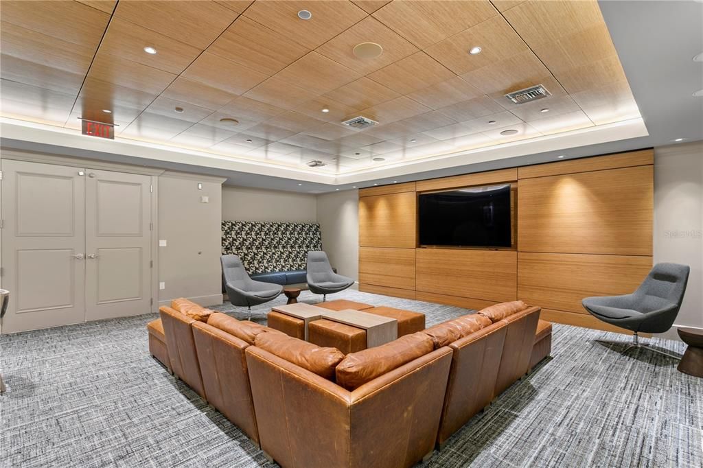 En Venta: $719,900 (2 camas, 2 baños, 1242 Pies cuadrados)