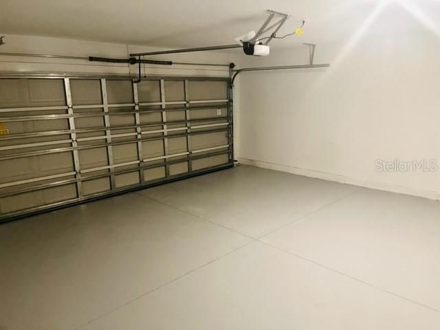 For Rent: $2,732 (5 beds, 2 baths, 2896 Square Feet)