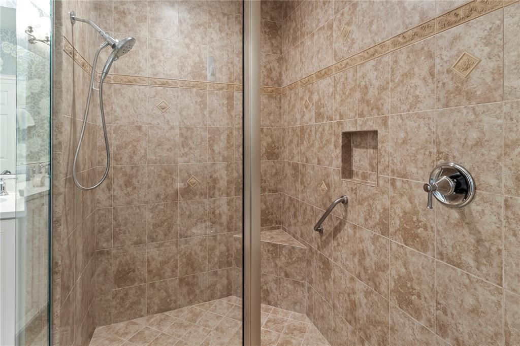 For Sale: $599,000 (3 beds, 2 baths, 1748 Square Feet)