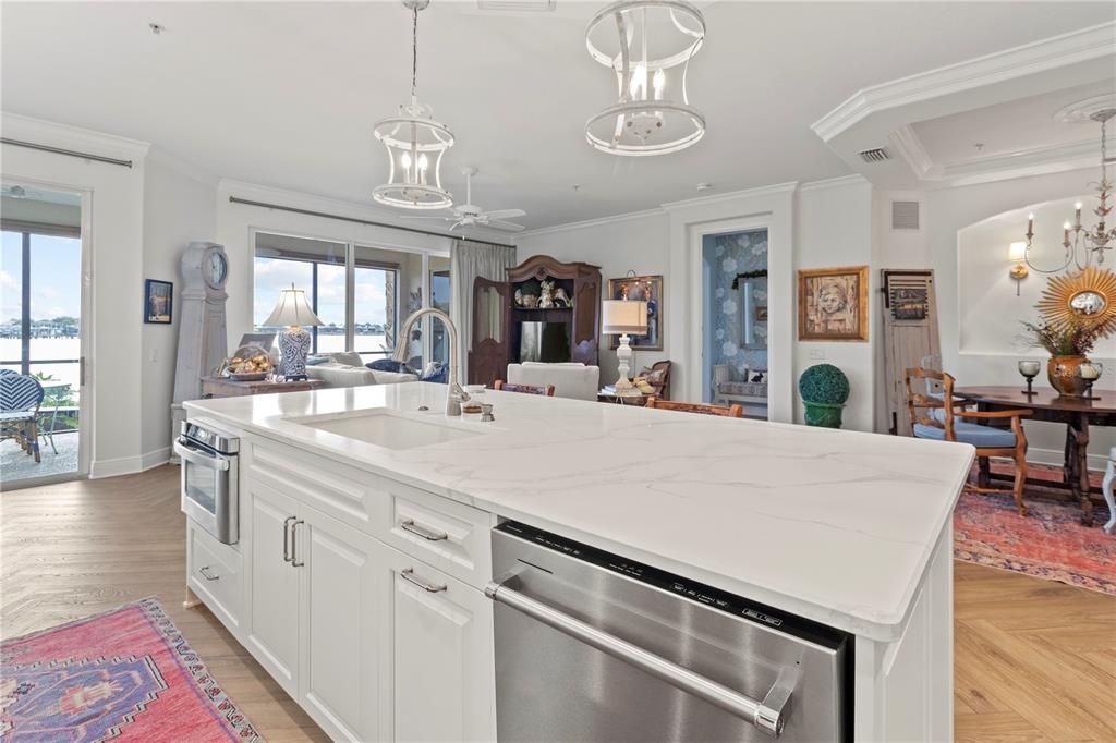 For Sale: $599,000 (3 beds, 2 baths, 1748 Square Feet)