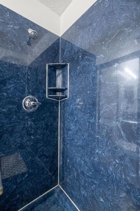 待售: $237,000 (2 贝兹, 2 浴室, 1455 平方英尺)