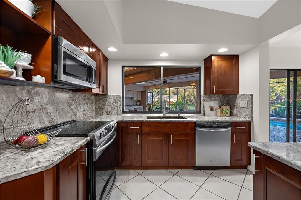 For Sale: $785,000 (3 beds, 2 baths, 2425 Square Feet)