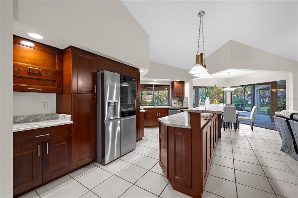 For Sale: $785,000 (3 beds, 2 baths, 2425 Square Feet)