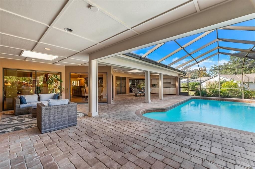 For Sale: $785,000 (3 beds, 2 baths, 2425 Square Feet)