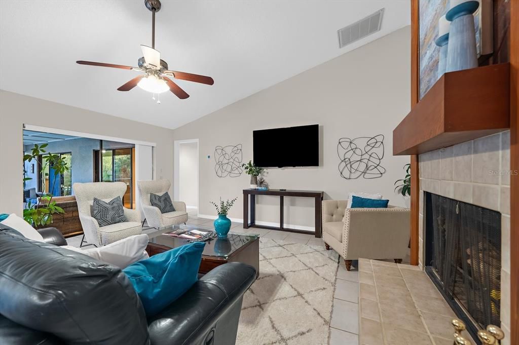 For Sale: $785,000 (3 beds, 2 baths, 2425 Square Feet)