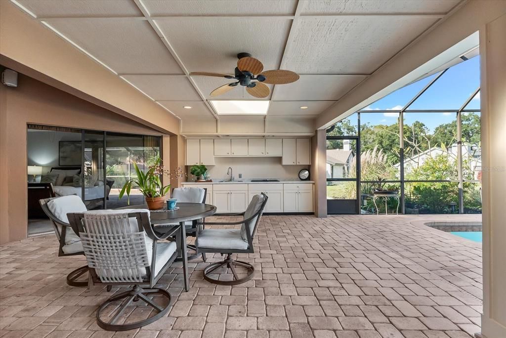 For Sale: $785,000 (3 beds, 2 baths, 2425 Square Feet)