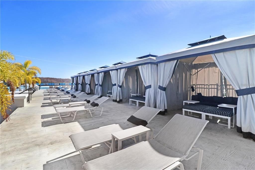 Под контрактом: $290,000 (3 спален, 2 ванн, 1597 Квадратных фут)